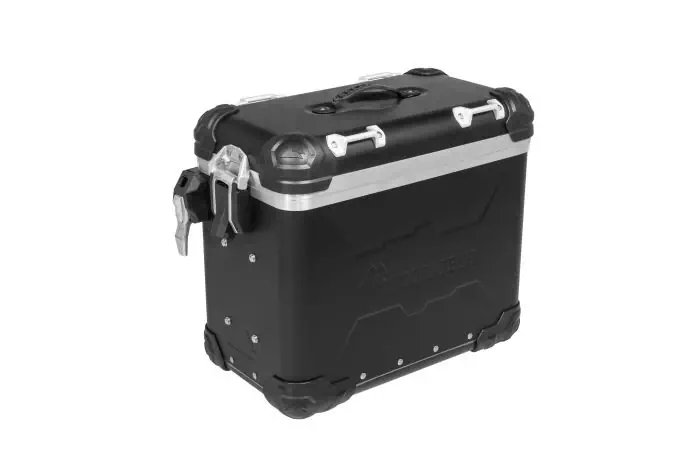 01_050_6027_0-zega_evo_and_black_aluminium_pannier_38_litres_right (1)